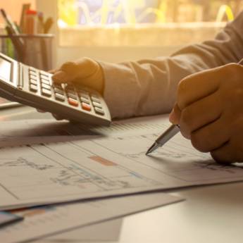 Comprar o produto de Consultoria financeira em Financeiras - Empréstimos em Varginha, MG por Solutudo