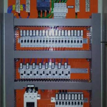 Comprar o produto de Projetos e execução de quadros de comando industrial em Engenharia - Engenheiros em Canoas, RS por Solutudo