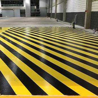 Comprar o produto de Tinta Epóxi Industrial em Pisos e Revestimentos em Belo Horizonte, MG por Solutudo