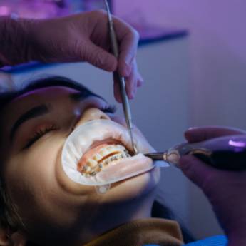 Comprar o produto de Aparelho odontológico em Planos Odontológicos pela empresa Medeiros Odontologia em Colatina, ES por Solutudo