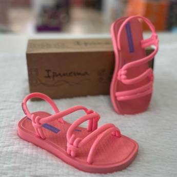 Comprar o produto de Sandália Feminina em Confecções de Roupas em Uberlândia, MG por Solutudo