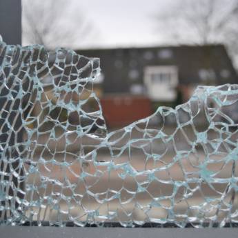 Comprar o produto de Janela em vidro temperado em Bela Vista de Minas em Janelas em Itabira, MG por Solutudo