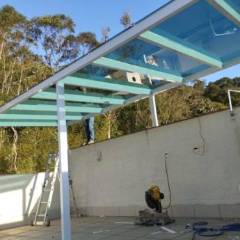 Comprar o produto de Envidraçamento de sacadas em Vidraçaria em Petrópolis, RJ por Solutudo