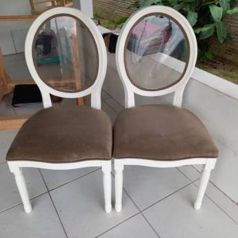 Comprar o produto de Empresa de estofado em Itapema em Estofados | Tapeçaria em Itapema, SC por Solutudo