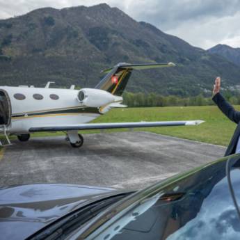 Comprar o produto de Traslado executivo para aeroportos e reuniões em Motoristas Particulares - Transportes Executivos em Campo Mourão, PR por Solutudo