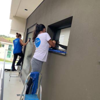 Comprar o produto de Limpeza de Esquadrias em Limpeza em Botucatu, SP por Solutudo