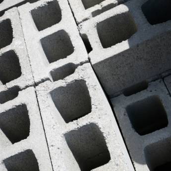 Comprar o produto de  Bloco de Concreto – Resistência e Versatilidade em Cuiabá/MT em Concretos em Cuiabá, MT por Solutudo