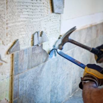 Comprar o produto de Reformas em Reformas em Porto Seguro, BA por Solutudo