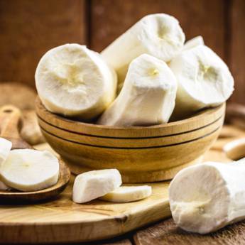 Comprar o produto de Mandioca congelada  em Congelados pela empresa Fica Frio - Distribuidora de Gelo em Mineiros, GO por Solutudo