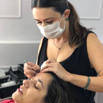 Comprar o produto de Sobrancelha em Salões de Beleza em Jundiaí, SP por Solutudo