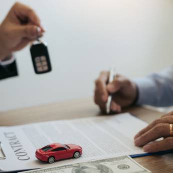 Comprar o produto de Empréstimo com Garantia de Veículos em Financeiras - Empréstimos em Varginha, MG por Solutudo