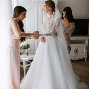 Comprar o produto de Vestido de Noiva em Vestidos em Florianópolis, SC por Solutudo