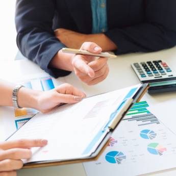 Comprar o produto de Assessoria Financeira: Estratégia e Crescimento em Brasília/DF em Contabilidade em Brasília, DF por Solutudo