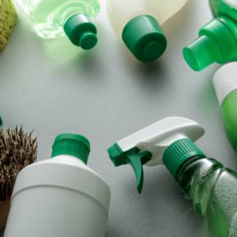 Comprar o produto de Lixeira Plástica Durável para Ambientes Corporativos - Feira de Santana, BA em Produtos de Limpeza em Feira de Santana, BA por Solutudo