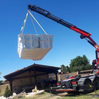 Comprar o produto de Munck com braço mecânico  em Outros Serviços pela empresa Munck Castelli em Foz do Iguaçu, PR por Solutudo