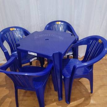 Comprar o produto de Cadeiras de plástico com braço em Cadeiras e Mesas em Duque de Caxias, RJ por Solutudo Comprar o produto de Cadeiras de plástico com braço em Cadeiras e Mesas em Duque de Caxias, RJ por Solutudo