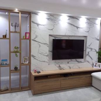 Comprar o produto de Sala de Estar Planejada - Conforto e Elegância em Itapoá em Móveis Planejados - Marcenarias em Itapoá, SC por Solutudo