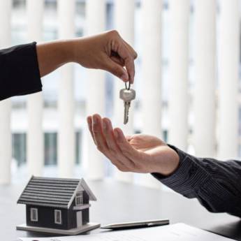 Comprar o produto de Venda de Imóveis em Construção em Botucatu, SP por Solutudo