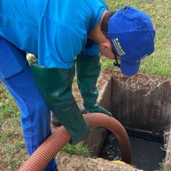 Comprar o produto de Limpeza de Fossa e Caixa de Gordura: Eficiência e Segurança em Limeira - SP em Saneamento Básico em Limeira, SP por Solutudo