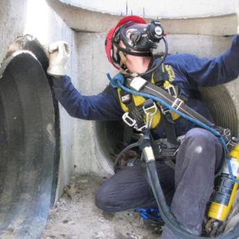 Comprar o produto de Curso de NR 33 segurança e saude em espaço confinado em Cursos de Segurança do Trabalho em Parobé, RS por Solutudo