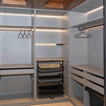 Comprar o produto de Guarda Roupa Modulado em Móveis Planejados - Marcenarias em Feira de Santana, BA por Solutudo