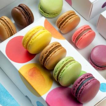 Comprar o produto de Caixa 5 Macarons em Delicatessen em Mineiros, GO por Solutudo