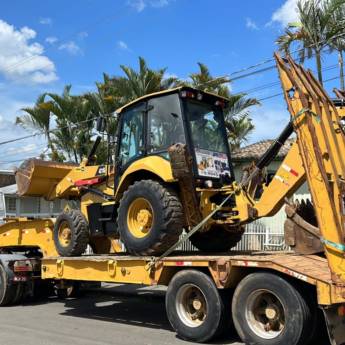 Comprar o produto de Aluguel de Trator de Esteira – Eficiência para Obras em Criciúma em Locação pela empresa SM Terraplanagem em Criciúma, SC por Solutudo