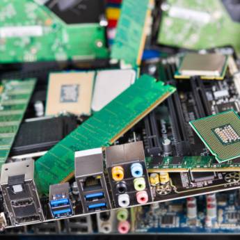 Comprar o produto de  Descarte de Lixo Eletrônico – Sustentabilidade e Segurança em Campinas/SP em Caçambas em Campinas, SP por Solutudo