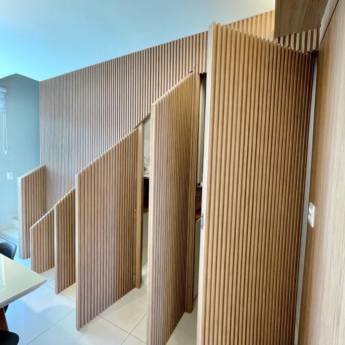 Comprar o produto de Guarda-Roupas Planejados - Organização e Elegância para Seu Dormitório - Belo Horizonte/MG em Móveis Planejados - Marcenarias em Belo Horizonte, MG por Solutudo