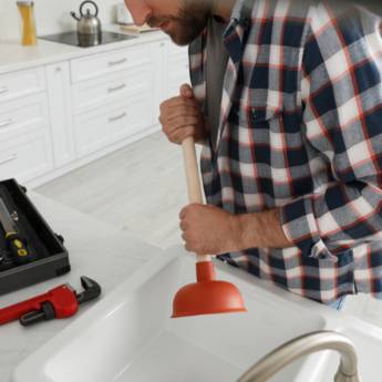 Comprar o produto de Desentupidora em Araucária em Desentupidoras em Curitiba, PR por Solutudo