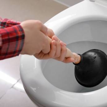 Comprar o produto de Desentupidora no bairro Jardim das Americas em Desentupidoras em Curitiba, PR por Solutudo