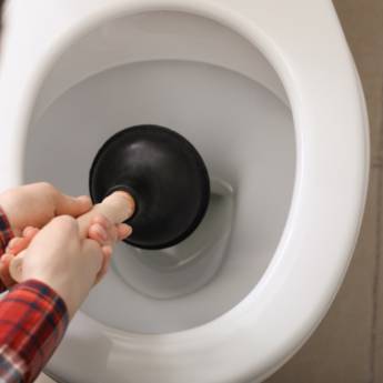 Comprar o produto de Desentupidora no bairro Merces em Desentupidoras em Curitiba, PR por Solutudo