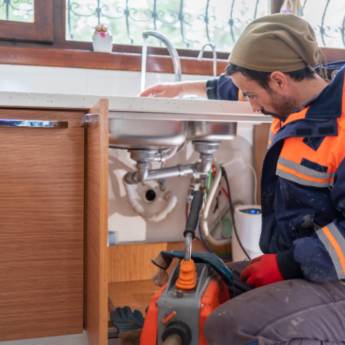 Comprar o produto de Desentupidora no bairro Champagnat em Desentupidoras em Curitiba, PR por Solutudo