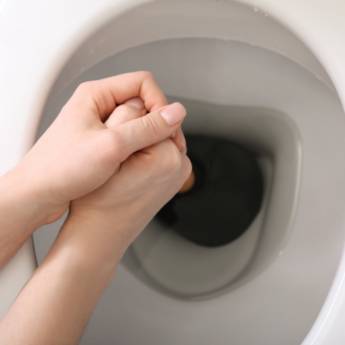 Comprar o produto de Desentupidora no bairro Guabirotuba em Desentupidoras em Curitiba, PR por Solutudo