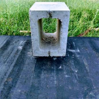 Comprar o produto de Meio Bloco Estrutural de Concreto 14x19x19 – Resistência e Versatilidade em Três Lagoas/MS	 em Blocos de Cimento em Três Lagoas, MS por Solutudo