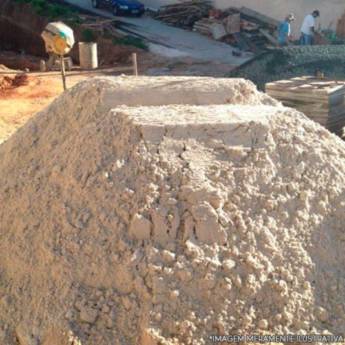 Comprar o produto de Areia em Materiais para Construção em Atibaia, SP por Solutudo