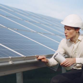 Comprar o produto de Instalação de Placa Solar - Profissionalismo e Qualidade com a Ecos Solar em Energia Solar em Cuiabá, MT por Solutudo