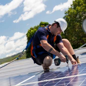 Comprar o produto de Projeto de Energia Solar - Desenvolva seu Futuro com Sustentabilidade LeFrio em Energia Solar em Rio Verde, GO por Solutudo