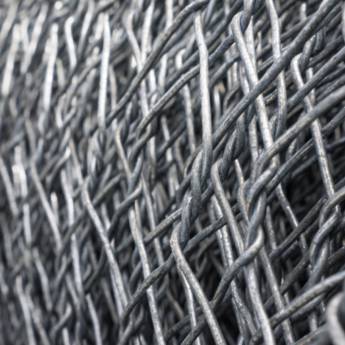 Comprar o produto de Tela Galinheiro - Bem-Estar Aviário - Segurança e Praticidade - Wj Telas São Miguel Arcanjo/SP em Telas para Alambrado em São Miguel Arcanjo, SP por Solutudo