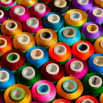 Comprar o produto de Linha de Costura na Mooca - Comercial Inovafios em Artigos de Armarinho em São Paulo, SP por Solutudo