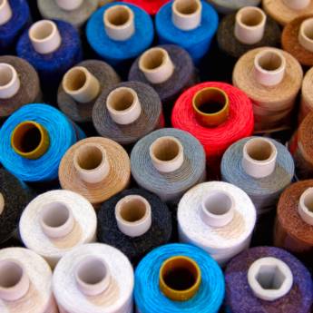 Comprar o produto de Linha de Costura em Vila Prudente - Comercial Inovafios em Artigos de Armarinho em São Paulo, SP por Solutudo