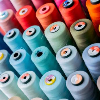 Comprar o produto de Linha de Costura em Sapopemba - Comercial Inovafios em Artigos de Armarinho em São Paulo, SP por Solutudo