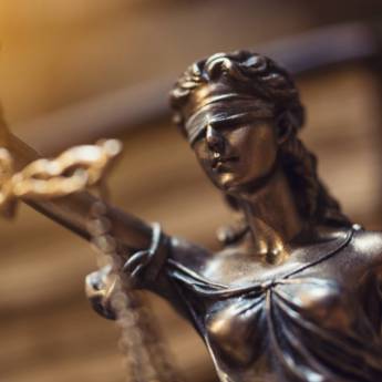 Comprar o produto de Referência de Advocacia em Brasília - Elton Magalhães Advogado em Advocacia em Brasília, DF por Solutudo