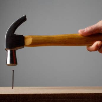 Comprar o produto de Martelo em Ferramentas - Utilidades em Botucatu, SP por Solutudo