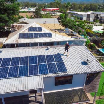 Comprar o produto de Sistema Fotovoltaico - Energia Renovável para sua Vida - Nosso Compromisso Sustentável em Energia Solar em Gravataí, RS por Solutudo