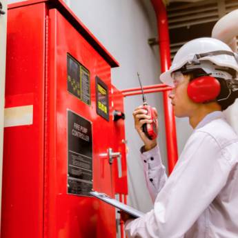 Comprar o produto de Sistemas de Combate a Incêndio - Proteja Sua Empresa com Firemaster em Extintores - Equipamentos de Proteção Contra Incêndio em Salto, SP por Solutudo