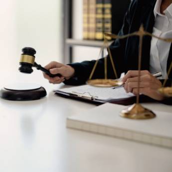 Comprar o produto de Contratos em geral em Advocacia em São Paulo, SP por Solutudo