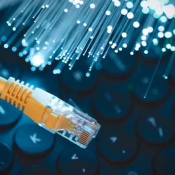 Comprar o produto de Internet Fibra  em Provedores de Internet em Botucatu, SP por Solutudo