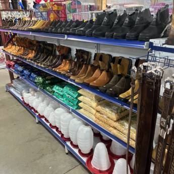 Comprar o produto de Botinas em Botinas Profissionais em Mineiros, GO por Solutudo