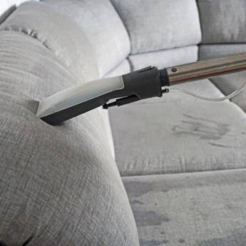 Comprar o produto de  Limpeza de Sofás na Vila Olímpia em Limpeza de Estofados em São Paulo, SP por Solutudo